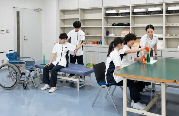 麻生リハビリテーション大学校の作業療法実習の様子