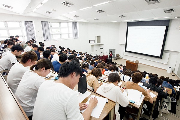 九州栄養福祉大学 小倉南区キャンパス_授業風景