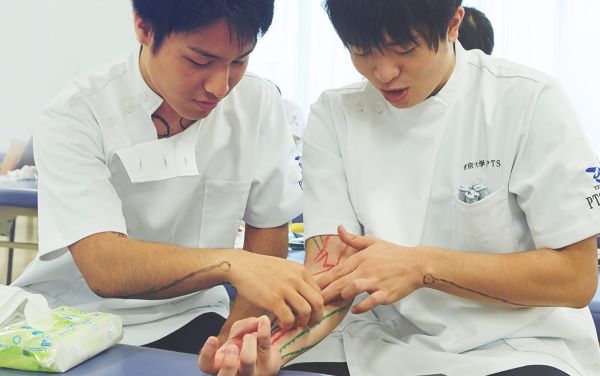 帝京大学　福岡キャンパス_授業風景