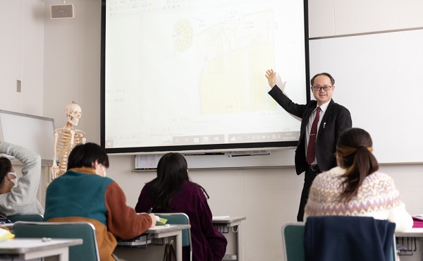 福岡天神医療リハビリ専門学校_授業風景2
